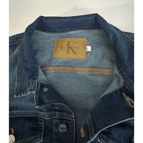 Calvin Klein Women's Jean Jacket w/ just the right amount of give  NWOT -Large - Picture 2 of 8